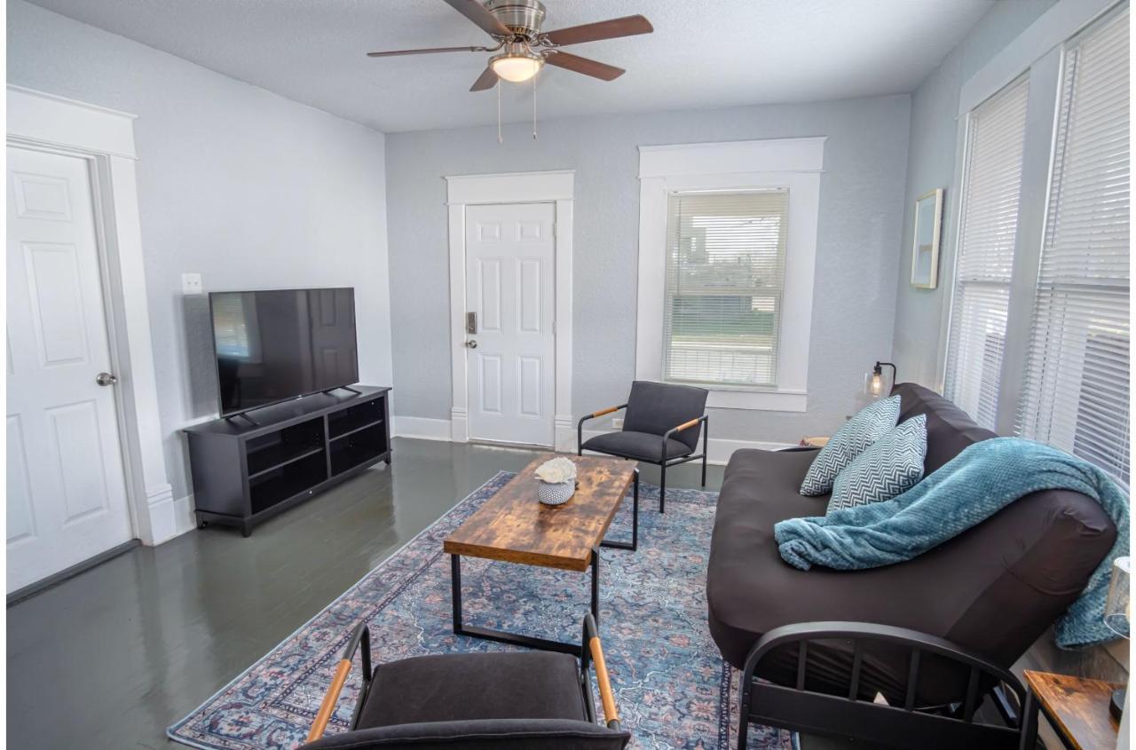 Wonderful 3 Bedroom 2 Ba Near Downtown San Antonio Bagian luar foto